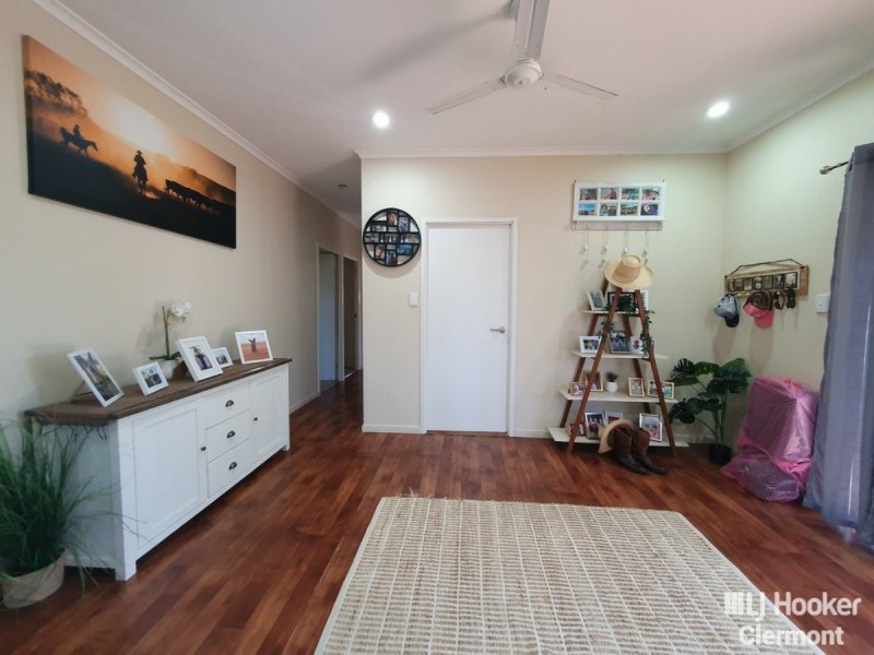 1 Lester Court, Clermont QLD 4721