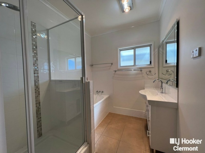 19 Athol Court, Clermont QLD 4721