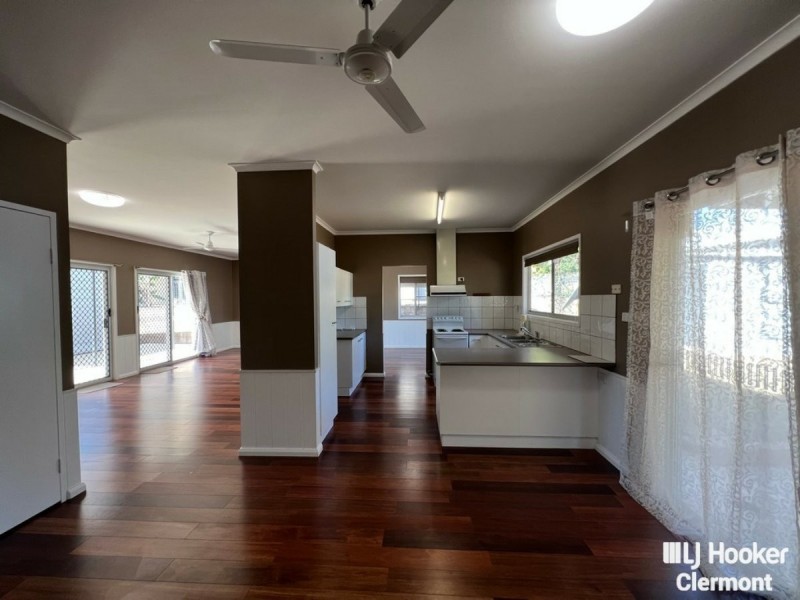 19 Athol Court, Clermont QLD 4721