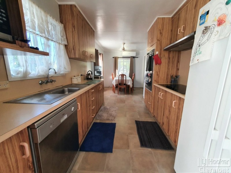 38 Francis St, Clermont QLD 4721