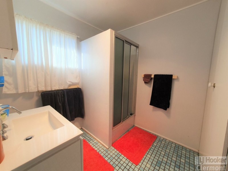 38 Francis St, Clermont QLD 4721