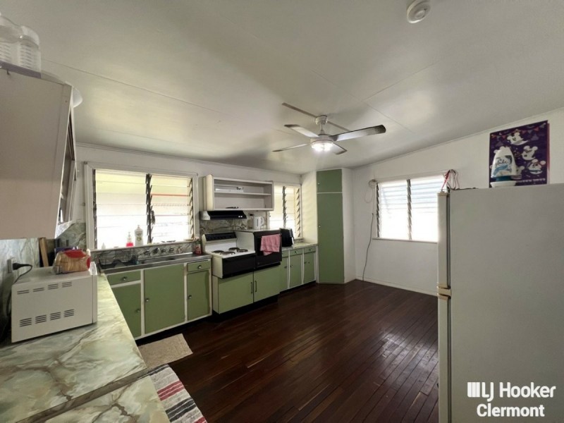 10 Sirius Street, Clermont QLD 4721
