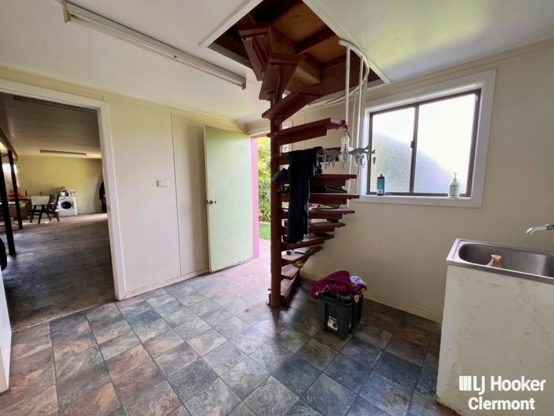 1 Carbine Court, Clermont QLD 4721