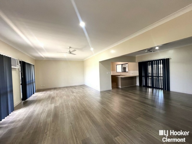 12 Carina Crescent, Clermont QLD 4721