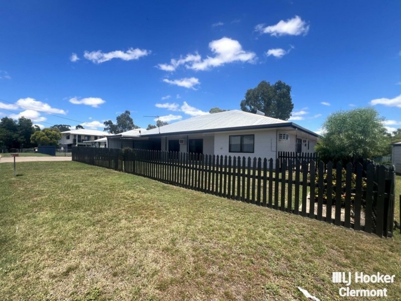 12 Carina Crescent, Clermont QLD 4721