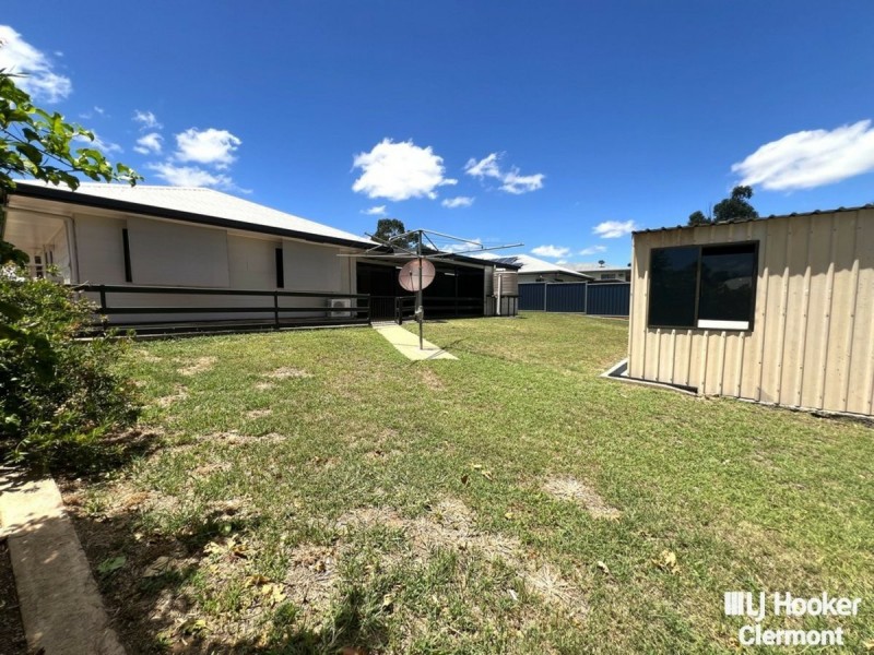 12 Carina Crescent, Clermont QLD 4721