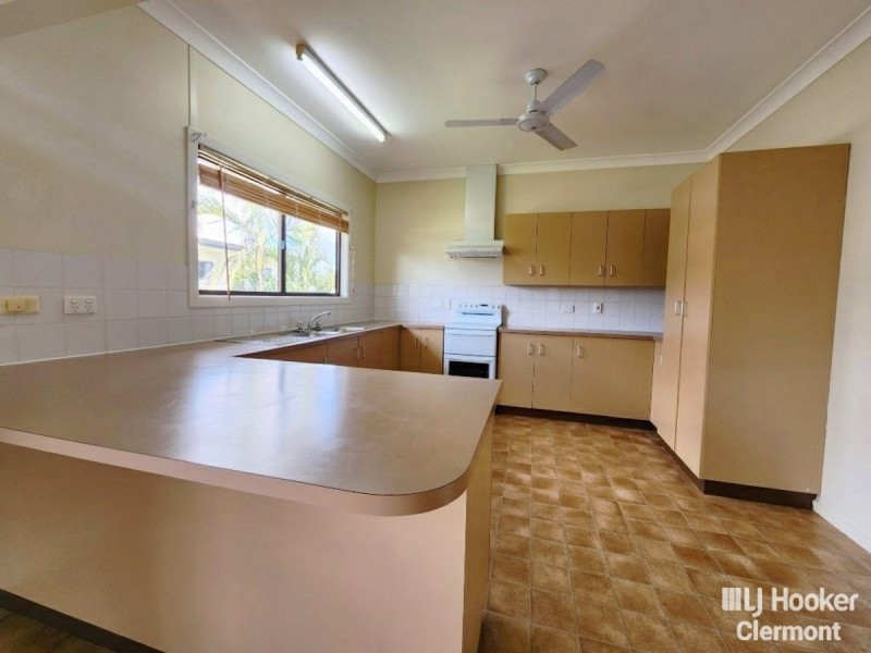 7 Karmoo Street, Clermont QLD 4721