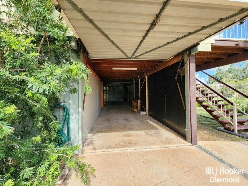 7 Karmoo Street, Clermont QLD 4721