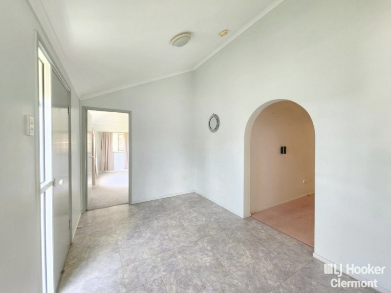 53 Box Street, Clermont QLD 4721