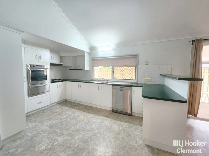 53 Box Street, Clermont QLD 4721