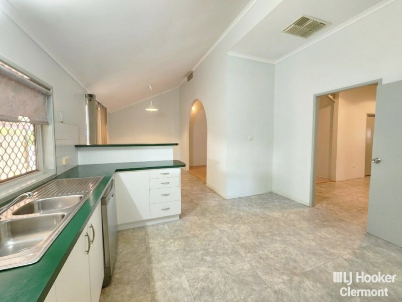 53 Box Street, Clermont QLD 4721