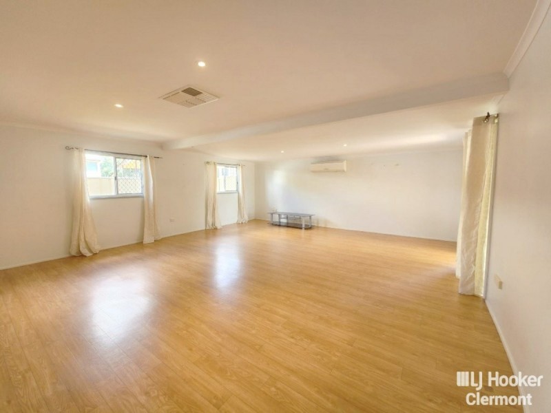 53 Box Street, Clermont QLD 4721