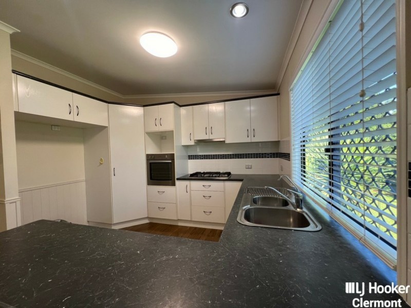 11 Copperfield Road, Clermont QLD 4721