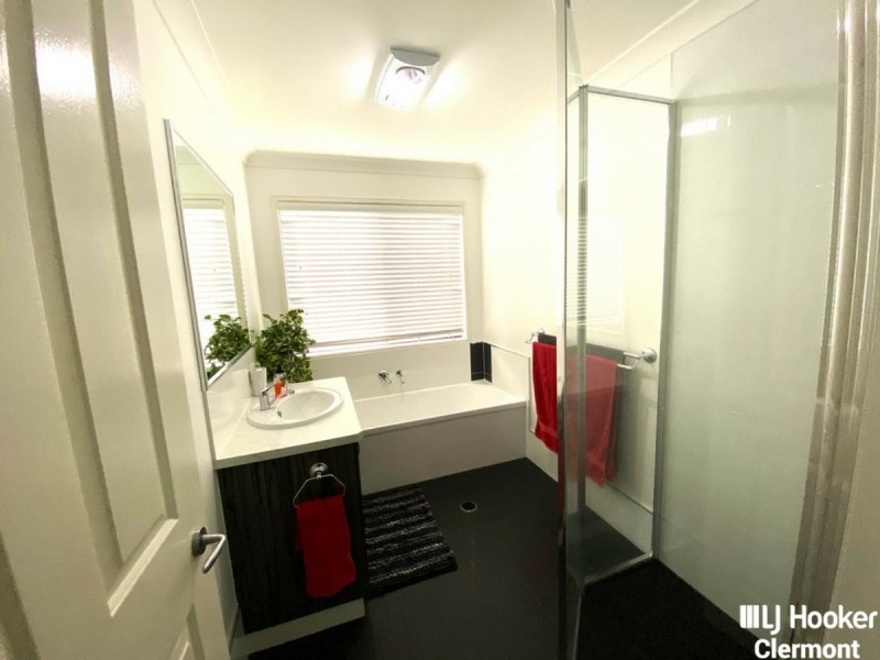 11 Copperfield Road, Clermont QLD 4721