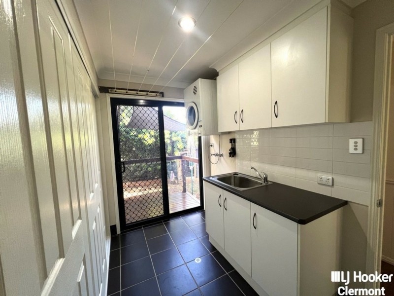 11 Copperfield Road, Clermont QLD 4721