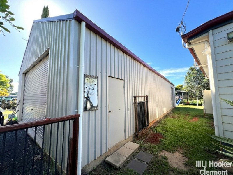 11 Copperfield Road, Clermont QLD 4721