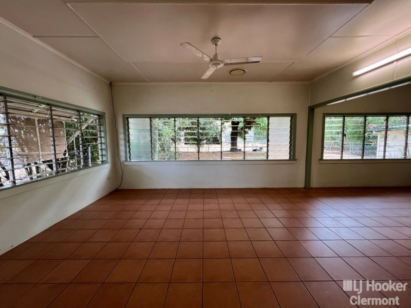 68 Capricorn Street, Clermont QLD 4721