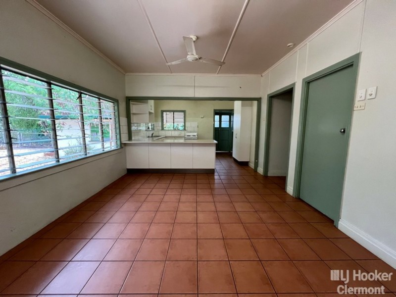 68 Capricorn Street, Clermont QLD 4721