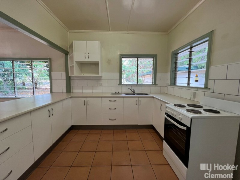 68 Capricorn Street, Clermont QLD 4721
