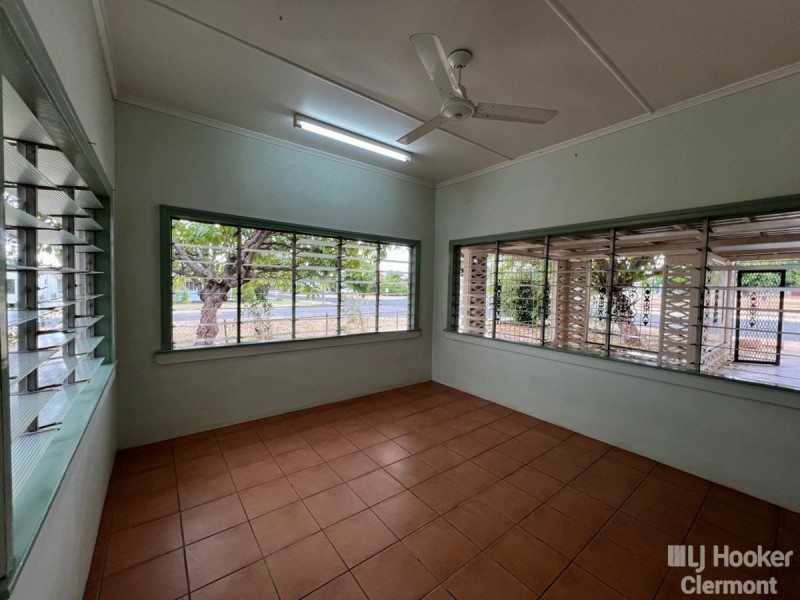 68 Capricorn Street, Clermont QLD 4721