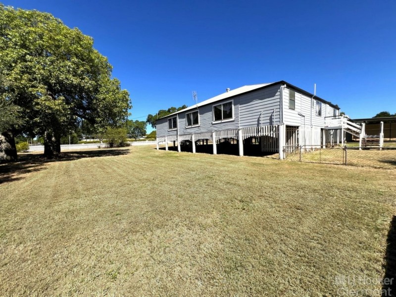 2 Sirius Street, Clermont QLD 4721