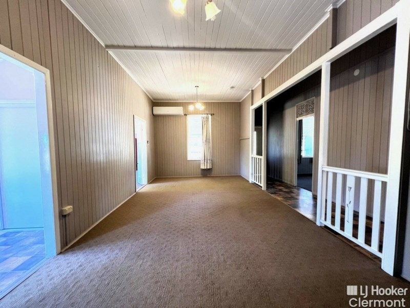 2 Sirius Street, Clermont QLD 4721