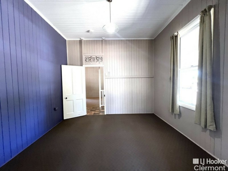 2 Sirius Street, Clermont QLD 4721