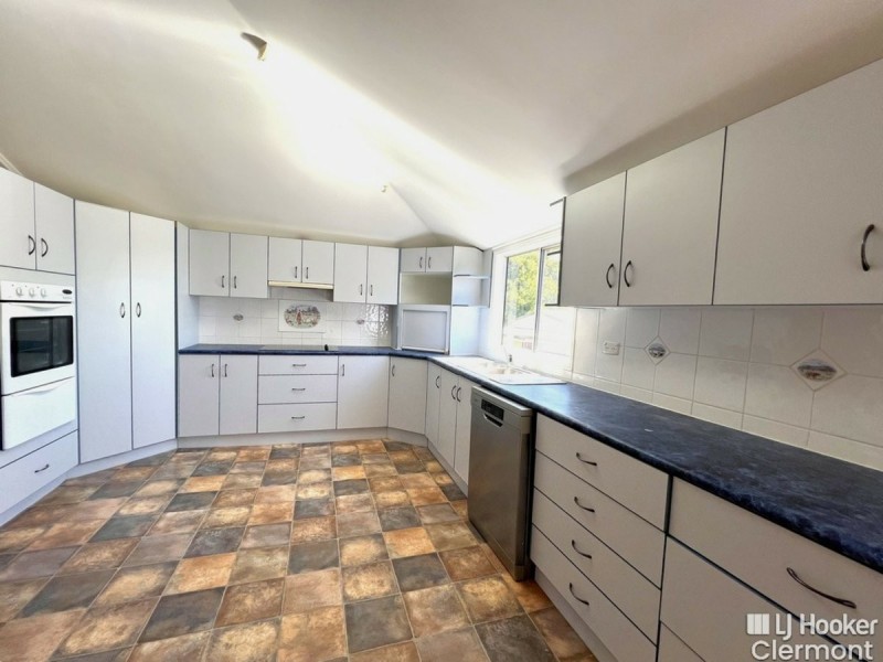 2 Sirius Street, Clermont QLD 4721
