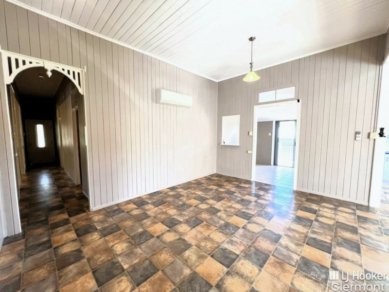 2 Sirius Street, Clermont QLD 4721