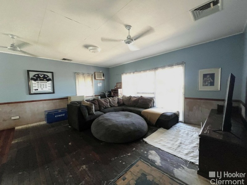 8 Kitchener Street, Clermont QLD 4721