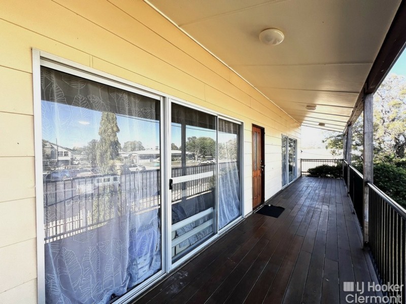 8 Kitchener Street, Clermont QLD 4721