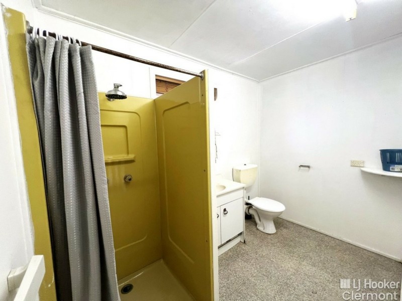 8 Kitchener Street, Clermont QLD 4721