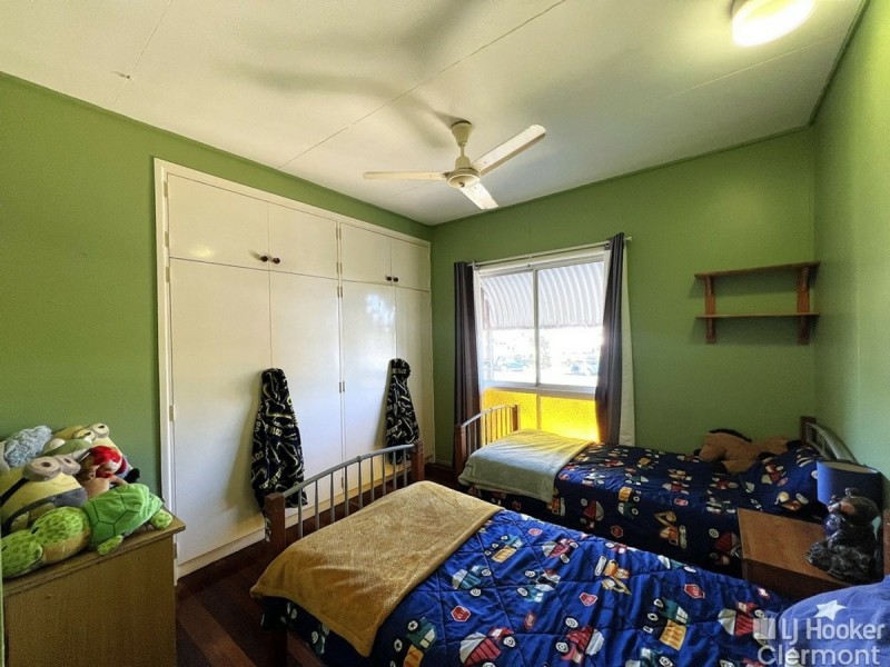 8 Kitchener Street, Clermont QLD 4721