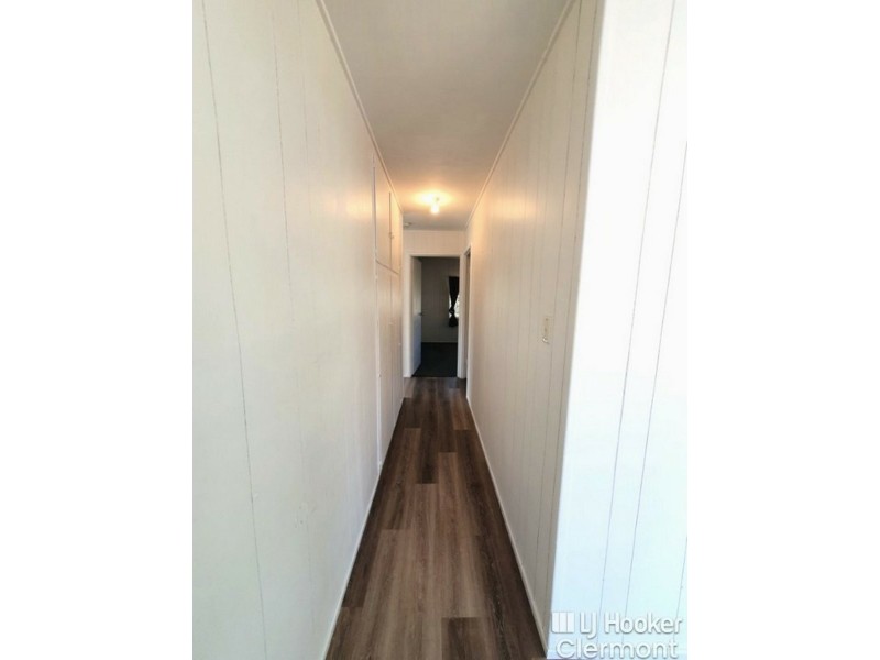 13 Karmoo Street, Clermont QLD 4721