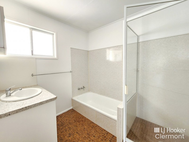 30 Box Street, Clermont QLD 4721