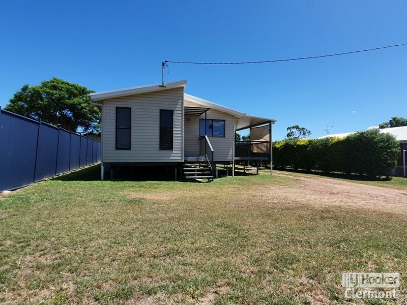 36 East Street, Clermont QLD 4721