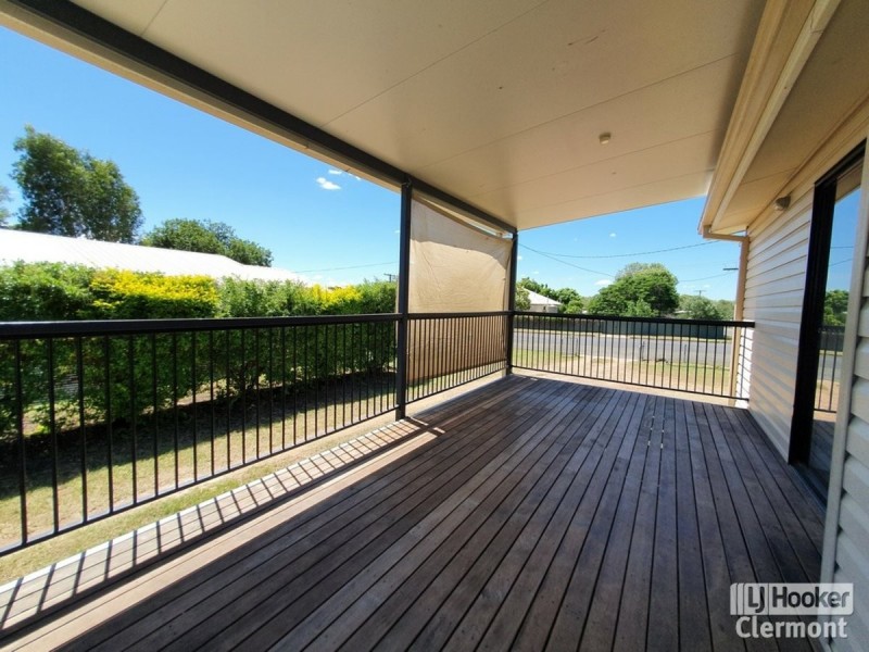 36 East Street, Clermont QLD 4721