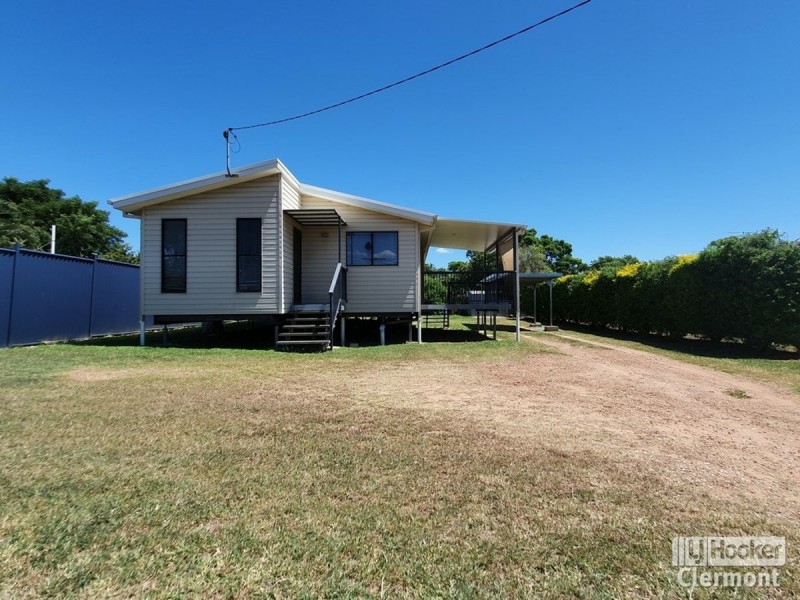 36 East Street, Clermont QLD 4721