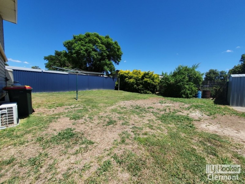 36 East Street, Clermont QLD 4721