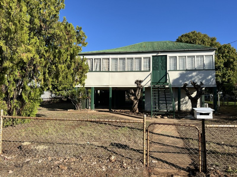 7 French Street, Clermont QLD 4721
