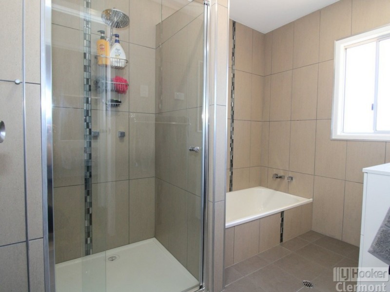 6 Blamey Street, Clermont QLD 4721