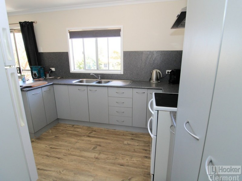 6 Blamey Street, Clermont QLD 4721