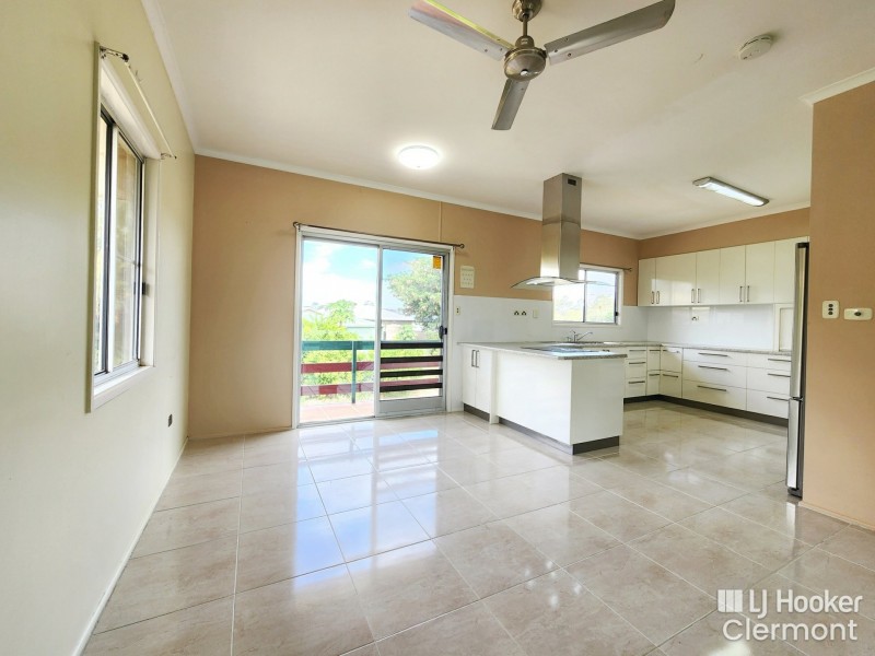 7 Kepler Court, Clermont QLD 4721