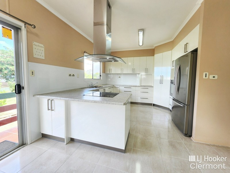 7 Kepler Court, Clermont QLD 4721