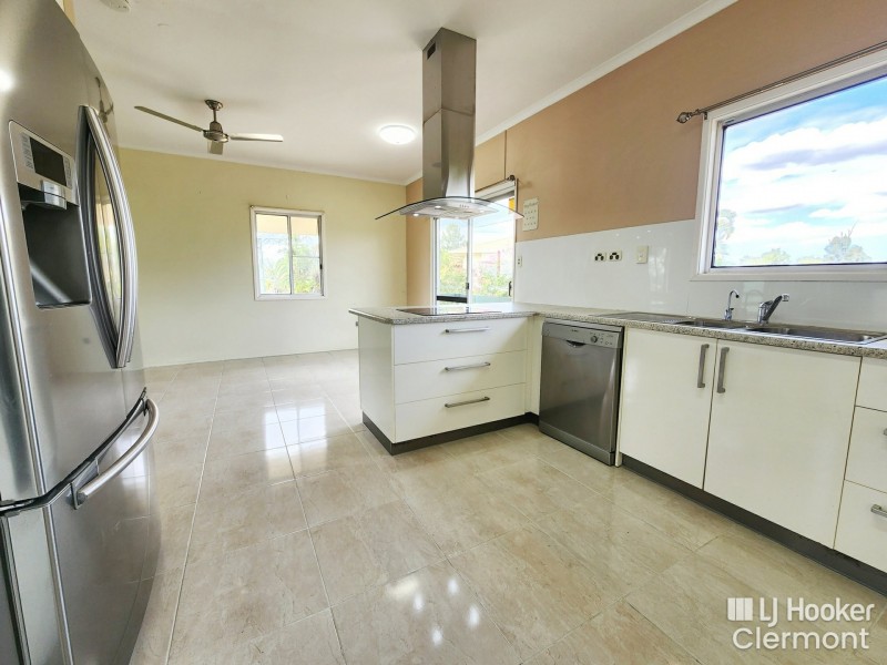 7 Kepler Court, Clermont QLD 4721