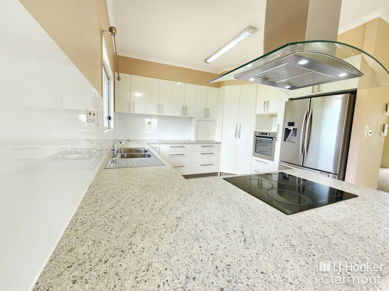 7 Kepler Court, Clermont QLD 4721