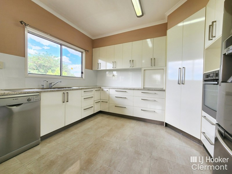 7 Kepler Court, Clermont QLD 4721