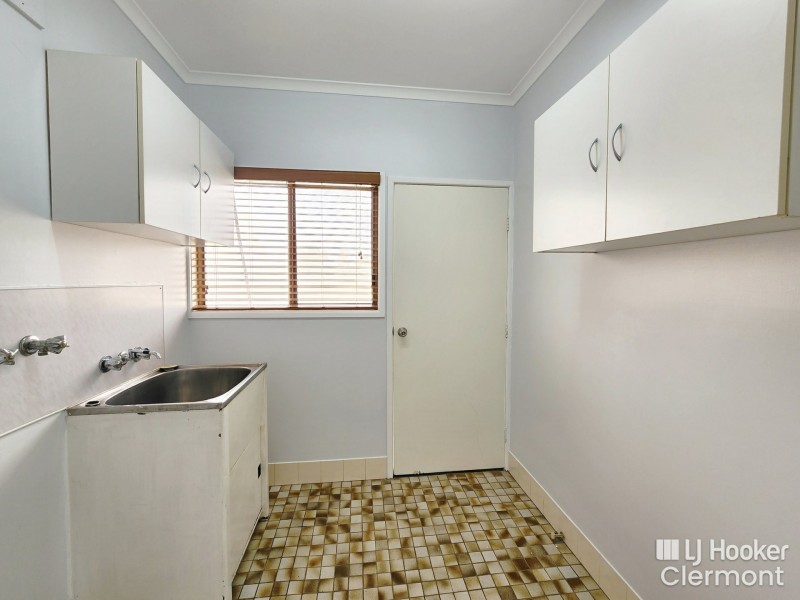 34 Collins Street, Clermont QLD 4721