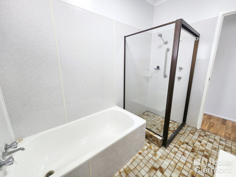 34 Collins Street, Clermont QLD 4721