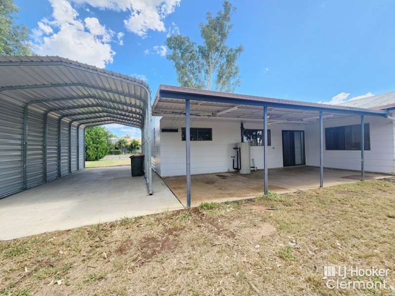 34 Collins Street, Clermont QLD 4721